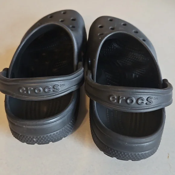 Black Crocs - Picture 4 of 8